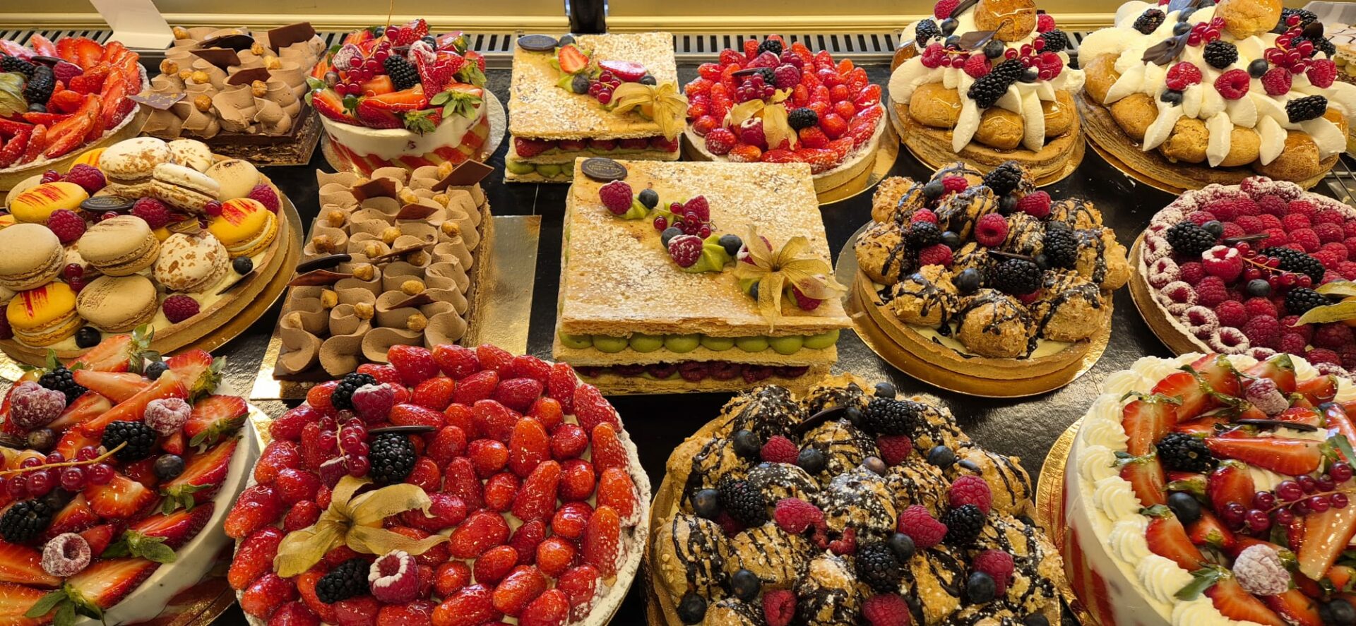 La Galerie Des Saveurs Boulangerie Patisserie Laval SLIDER 1